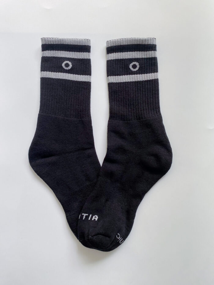 ORATIA Unisex Silver Socks 3